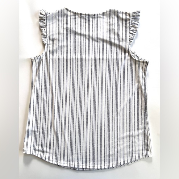 ADRIANNA PAPELL Flutter Sleeve Blouse with Button Details Size M - Picture 6 of 8